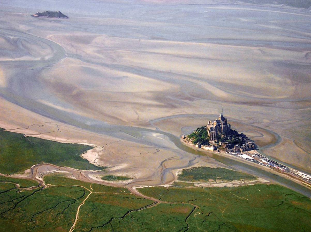 Aucey-la-Plaine Les Colombes De La Baie Du Mont Saint-Michel Bed & Breakfast エクステリア 写真